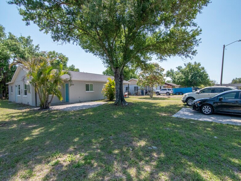 6205-6207 12th Street Ct E, Bradenton, FL à vendre - Photo de l’immeuble – Image 3 sur 29