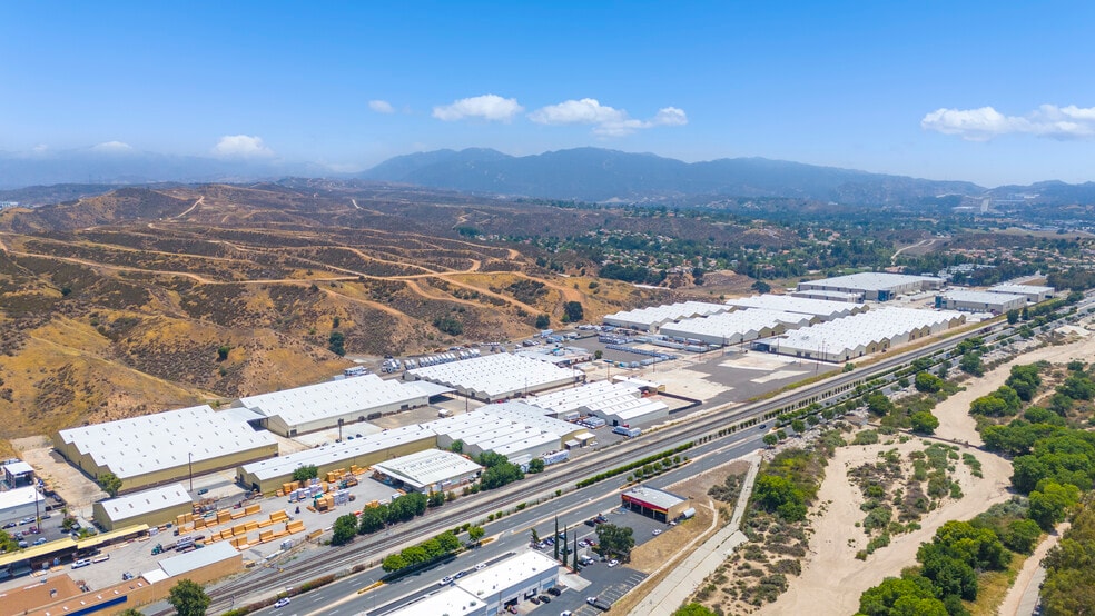 25750 Springbrook Ave, Santa Clarita, CA à louer - Aérien – Image 3 sur 9