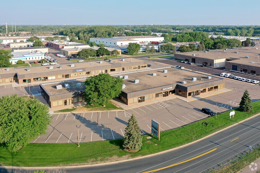 7960-7990 University Ave NE, Fridley, MN à louer - Aérien – Image 2 sur 5