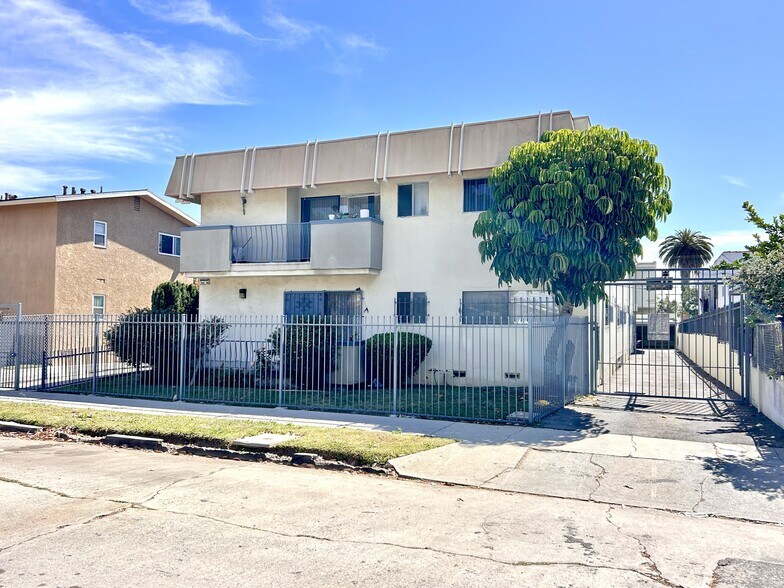 6214 S Victoria Ave, Los Angeles, CA à vendre - Photo de l’immeuble – Image 2 sur 15