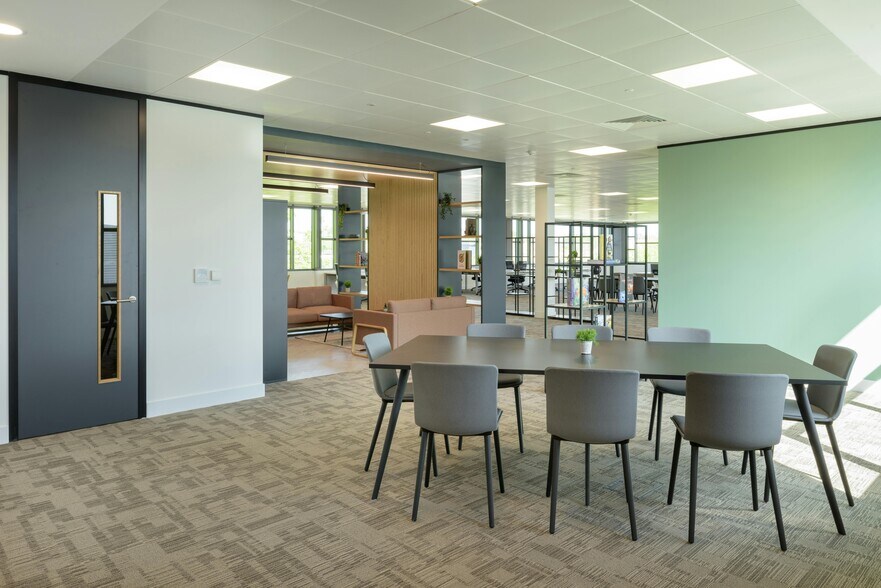 Western Rd, Bracknell à louer - Photo de l’immeuble – Image 3 sur 8