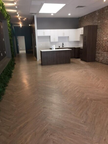 2350 Guadalupe St, Austin, TX à louer - Photo intérieure – Image 3 sur 5
