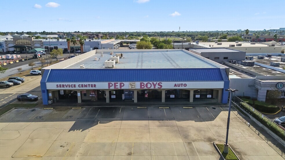 2336 Boca Chica Blvd, Brownsville, TX à louer - Photo de l’immeuble – Image 3 sur 10