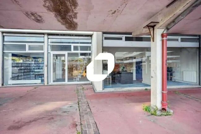Plus de détails pour Local commercial à vendre