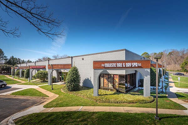 5205-5249 Capital Blvd, Raleigh, NC à louer Photo principale– Image 1 sur 2