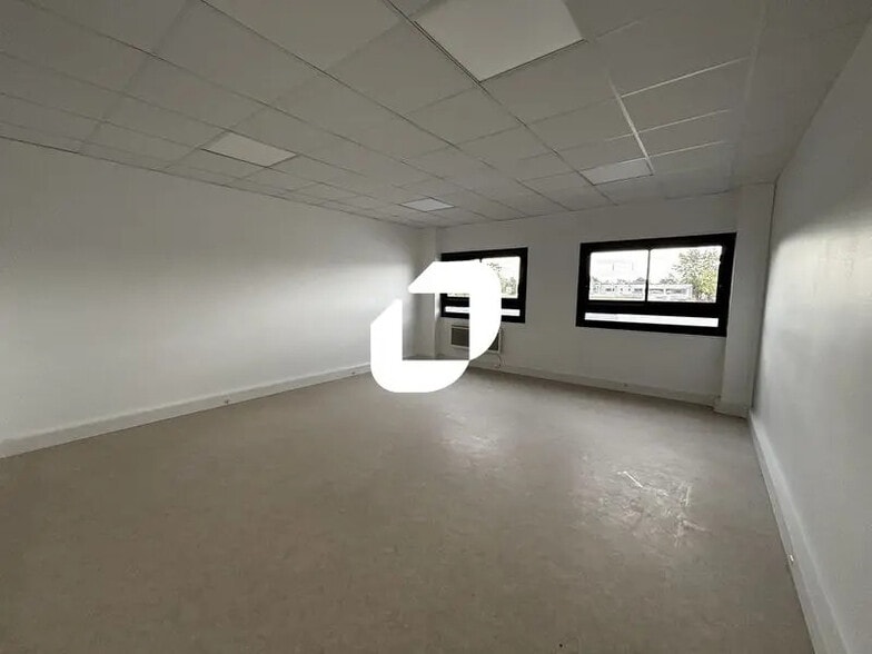 Bureau dans Brétigny-sur-Orge à louer - Photo intérieure – Image 1 sur 10