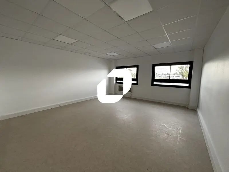 Bureau dans Brétigny-sur-Orge à louer Photo intérieure– Image 1 sur 11