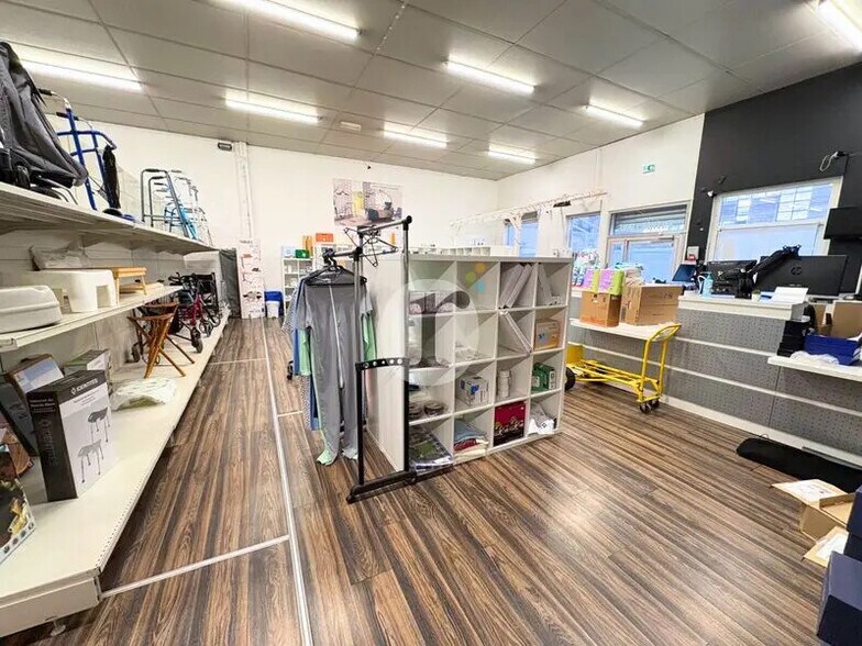 Local commercial dans Marcq-en-Baroeul à louer - Photo de l’immeuble – Image 3 sur 4