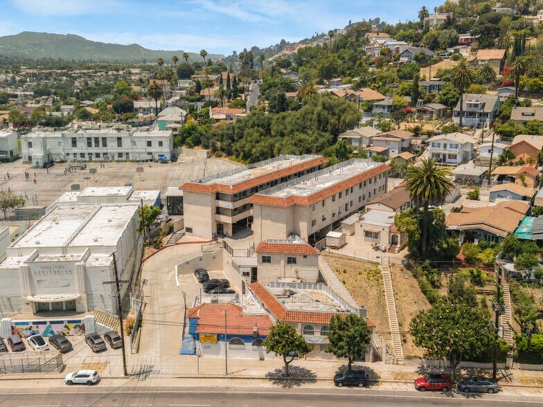3405 N Figueroa St, Los Angeles, CA à vendre - Photo de l’immeuble – Image 2 sur 49
