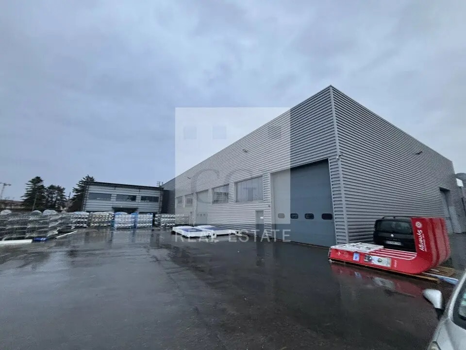 Bureau dans Villeurbanne à louer Photo principale– Image 1 sur 11