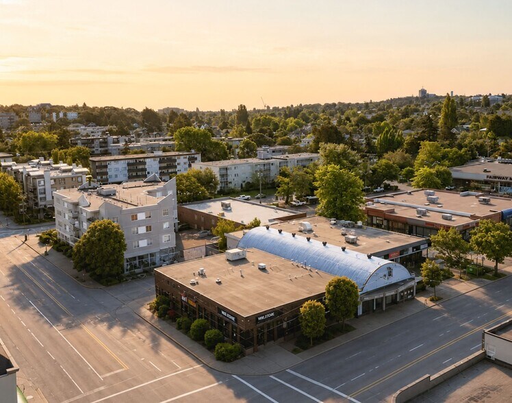 2695 Quadra St, Victoria, BC à louer - Photo de l’immeuble – Image 2 sur 8