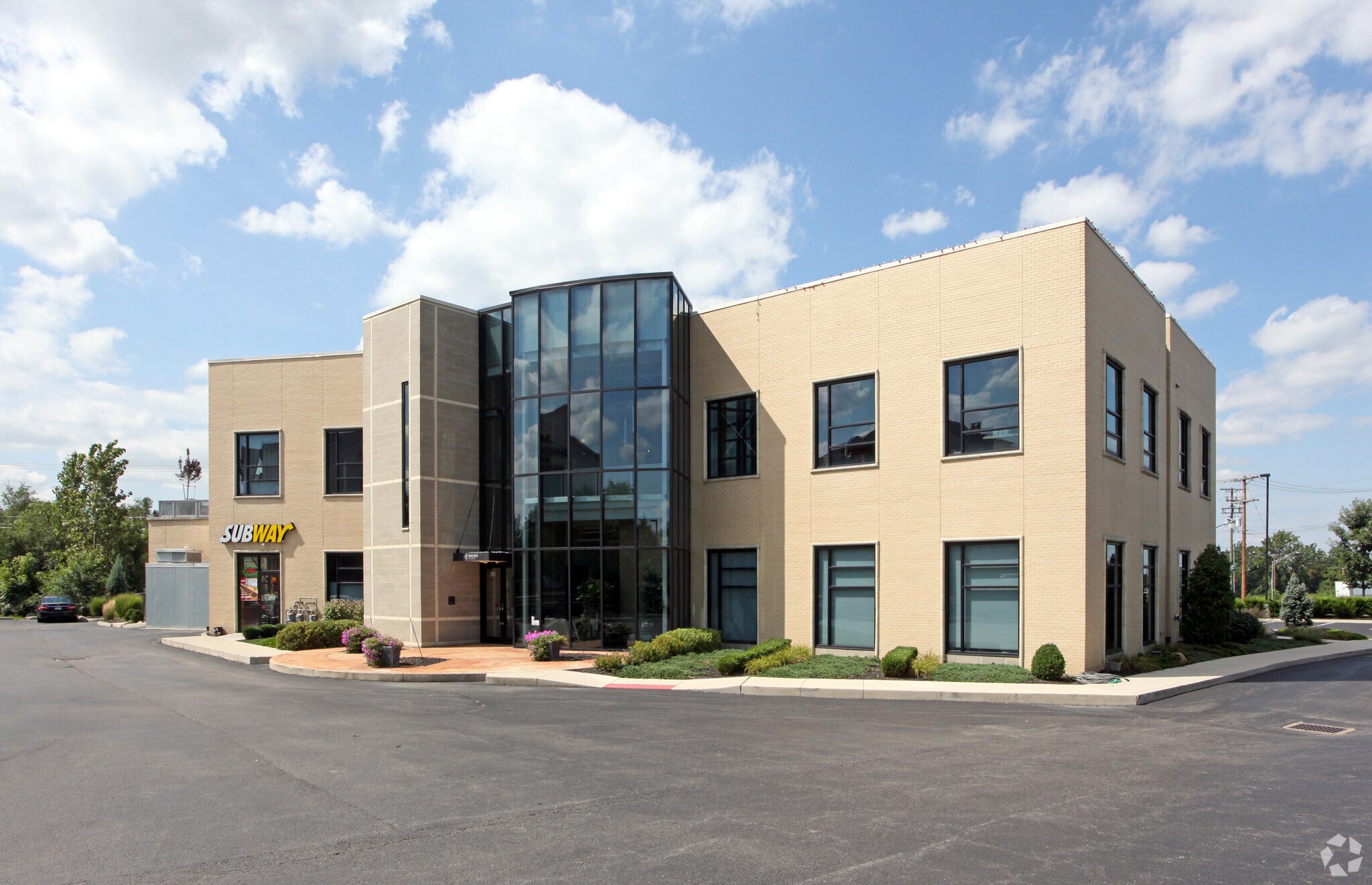 600-604 Morrison Rd, Gahanna, OH à louer Photo principale– Image 1 sur 14