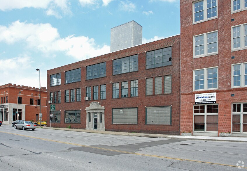 2101 Broadway St, Kansas City, MO à louer - Photo de l’immeuble – Image 2 sur 5