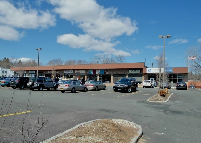 53-75 Bardonia Rd, Nanuet, NY à louer - Photo principale – Image 1 sur 10