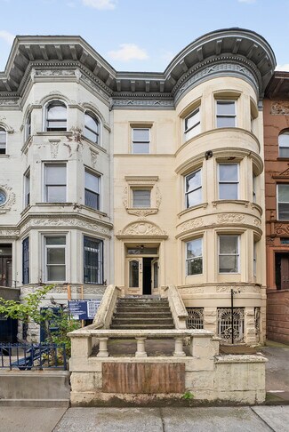 Plus de détails pour 872 Park Pl, Brooklyn, NY - Logement à vendre