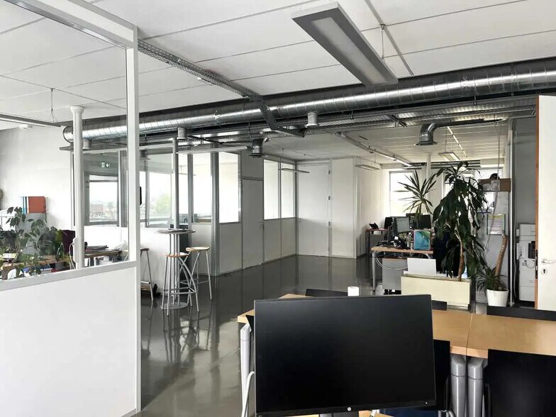 Bureau dans Lyon à louer - Photo de l’immeuble – Image 1 sur 9