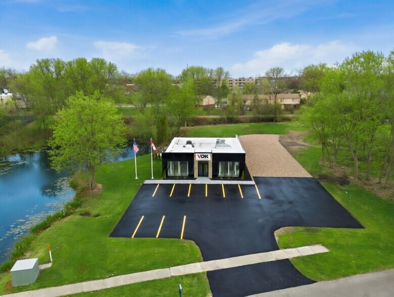 1675 Viepond Dr. SE, Kentwood, MI à louer - Photo de l’immeuble – Image 2 sur 13