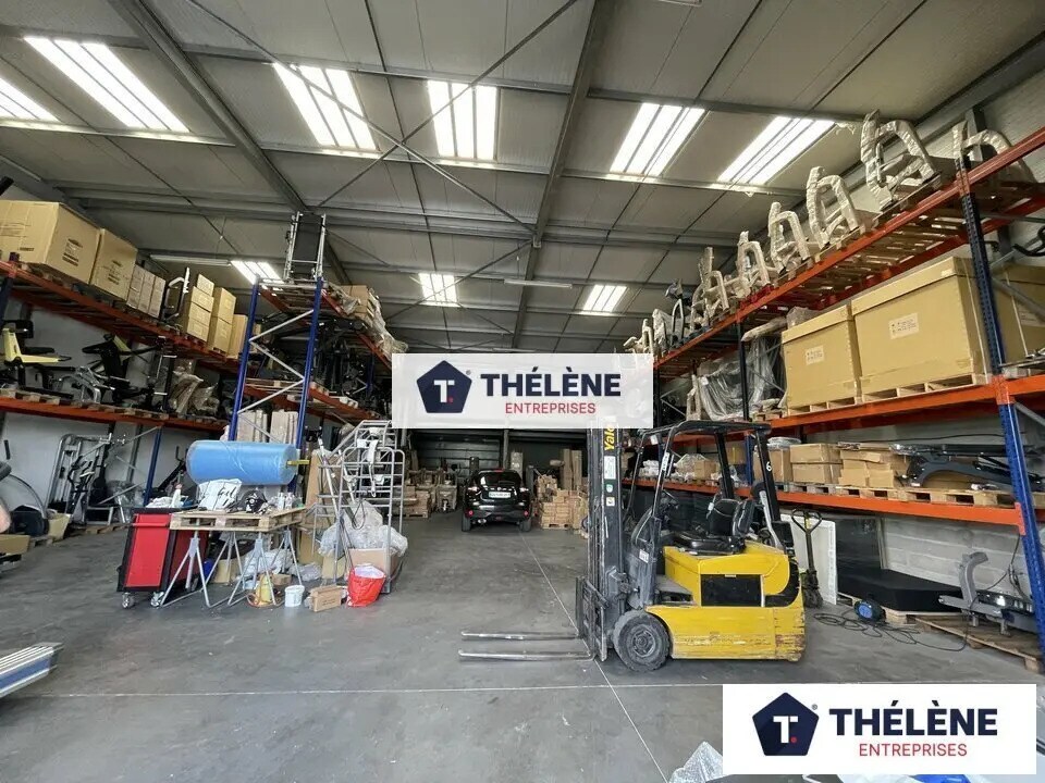 Local d’activités dans Cournonsec à louer Photo de l’immeuble– Image 1 sur 6