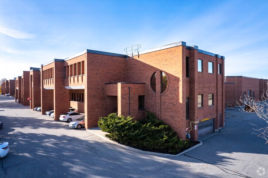 80 Centurian Dr, Markham, ON à louer - Photo de l’immeuble – Image 2 sur 6
