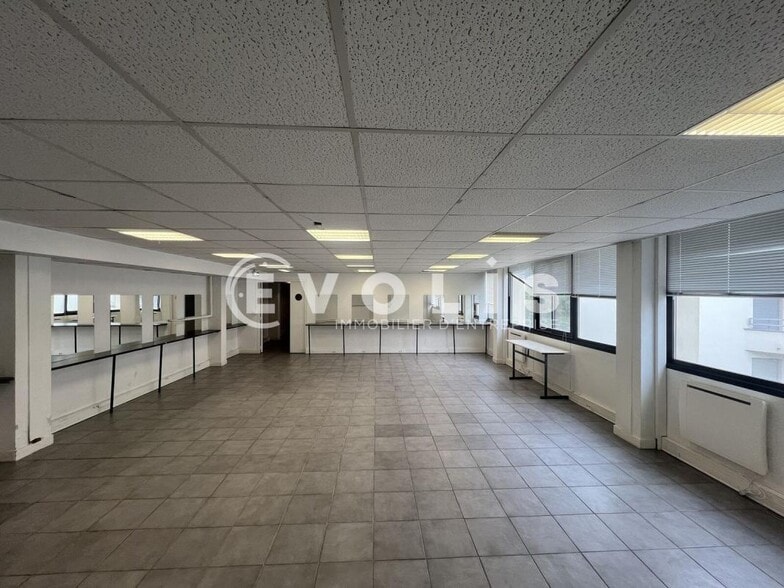 Bureau dans Joinville-le-Pont à louer - Photo intérieure – Image 3 sur 10