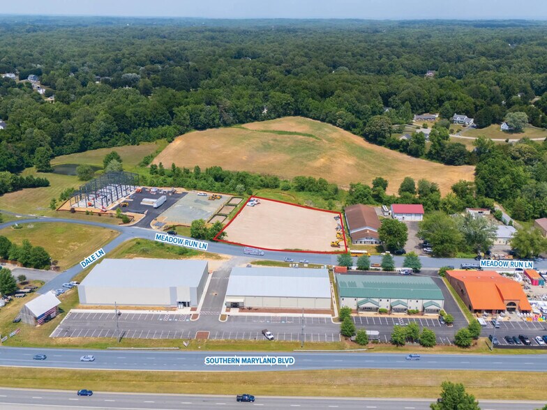 7615 Meadow Run Ln, Owings, MD à louer - Photo de l’immeuble – Image 1 sur 6