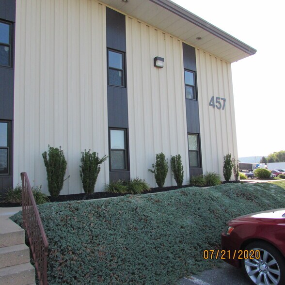 457 Diller Ave, New Holland, PA à louer - Photo de l’immeuble – Image 2 sur 20