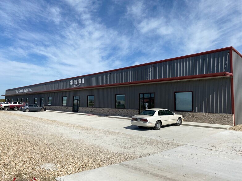 5496 N State Highway 6, Woodway, TX à louer - Photo principale – Image 2 sur 3