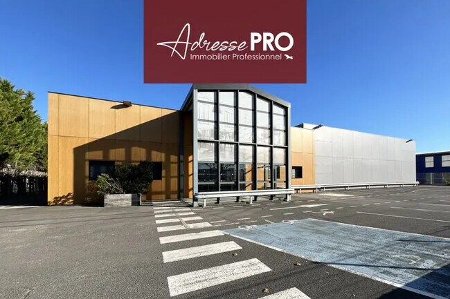 Plus de détails pour Local commercial à louer