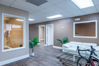 6555 Powerline Rd, Fort Lauderdale, FL à louer Photo intérieure– Image 2 sur 8