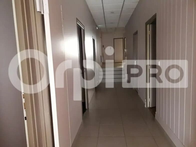 Local commercial dans Montluçon à louer - Photo intérieure – Image 3 sur 4