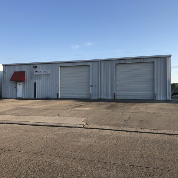 2150 Wellspring Dr, Beaumont, TX à louer - Photo principale – Image 1 sur 2