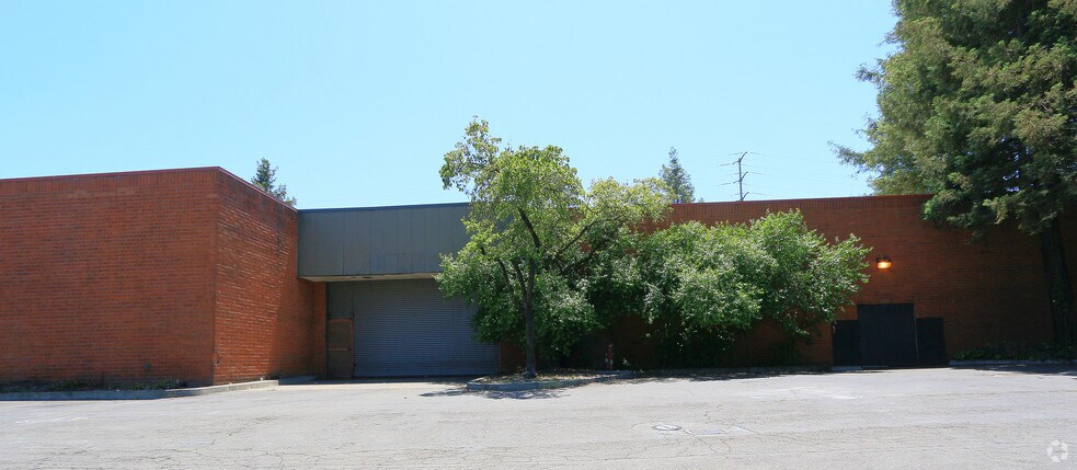 100 Santa Rosa Plz, Santa Rosa, CA à louer - Photo de l’immeuble – Image 3 sur 3