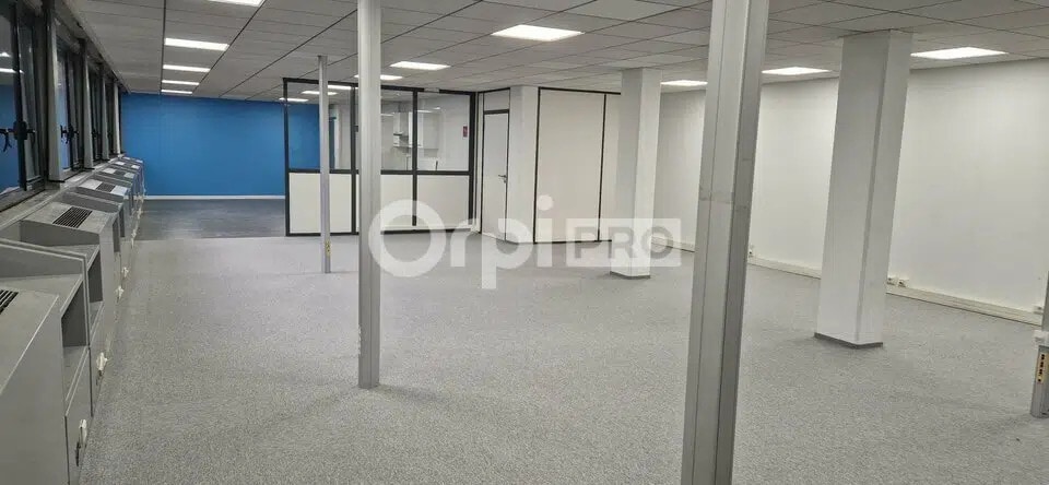 Bureau dans Villeurbanne à louer - Photo de l’immeuble – Image 2 sur 10