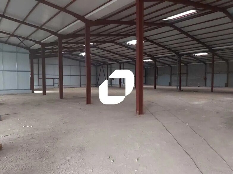 Local d’activités dans Carbon-Blanc à louer - Photo de l’immeuble – Image 2 sur 5