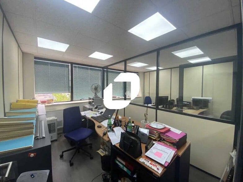 Bureau dans Cergy à louer - Photo de l’immeuble – Image 2 sur 6