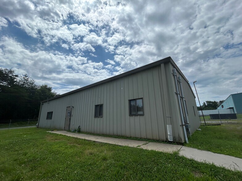 368 Friendly Road, Ridgeway, VA à vendre - Photo principale – Image 2 sur 20
