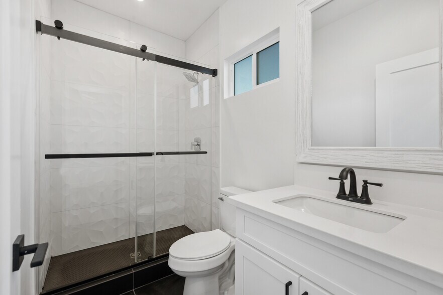 4821-25 Iroquois Ave ave, San Diego, CA à vendre - Photo de l’immeuble – Image 3 sur 6