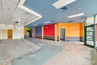 799 New Haven Rd, Naugatuck, CT à louer Photo intérieure– Image 2 sur 5