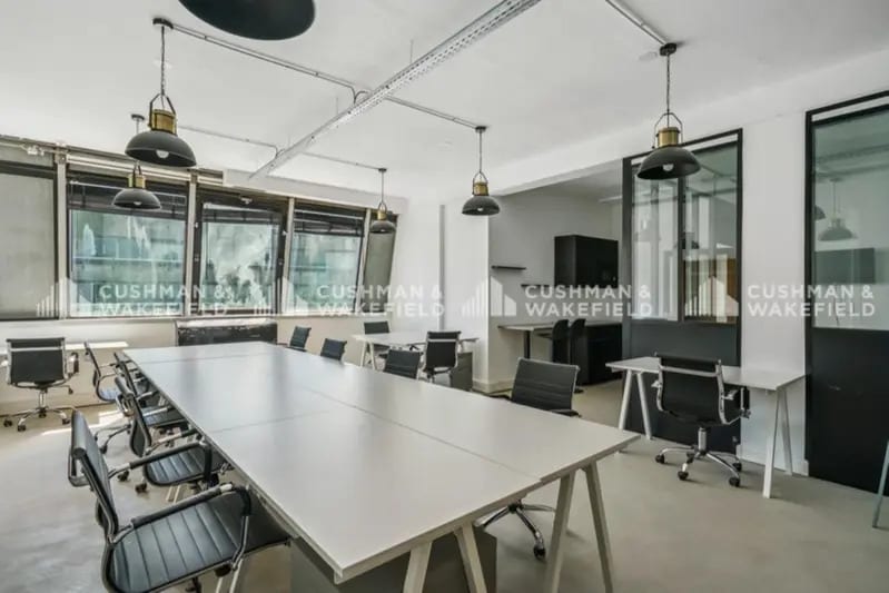 30-32 Rue De Paradis, Paris à louer - Photo de l’immeuble – Image 3 sur 17