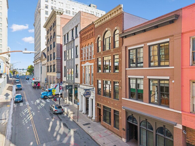 214 3rd Ave N, Nashville, TN à vendre - Photo de l’immeuble – Image 2 sur 4