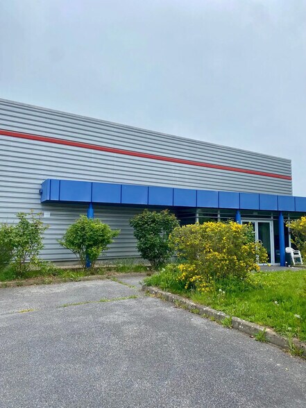 Industriel/Logistique dans Houdan à louer - Photo de l’immeuble – Image 1 sur 8