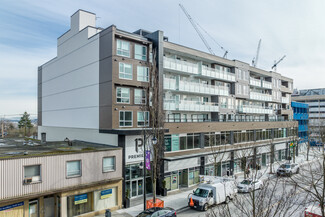 Plus de détails pour 408 Columbia St E, New Westminster, BC - Logement à vendre