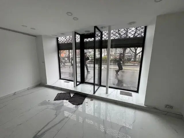 Plus de détails pour Local commercial à louer