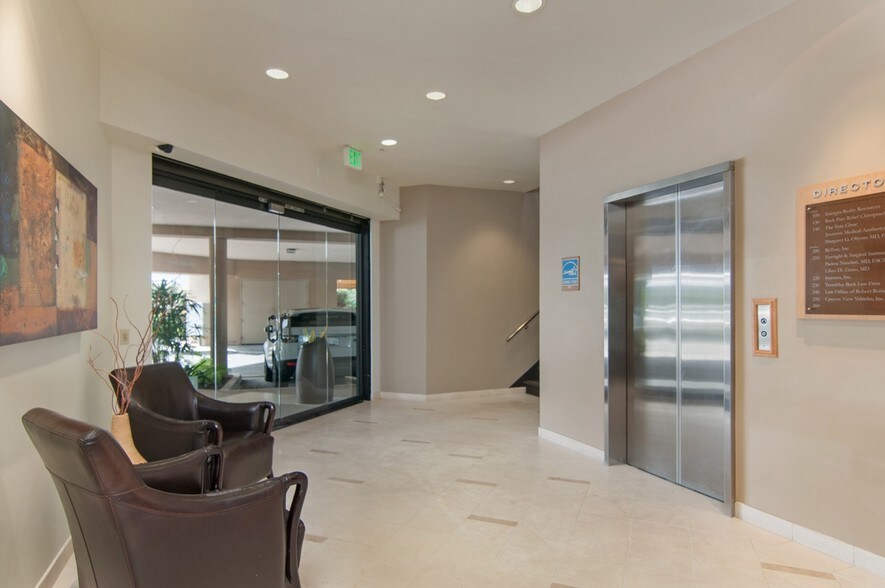 5330 Carroll Canyon Rd, San Diego, CA à vendre - Photo intérieure – Image 3 sur 12