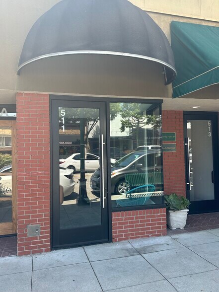 511-515 S Myrtle Ave, Monrovia, CA à louer - Photo de l’immeuble – Image 1 sur 13