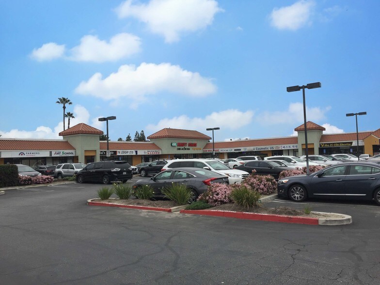 9240 Garden Grove Blvd, Garden Grove, CA à louer - Autre – Image 1 sur 4
