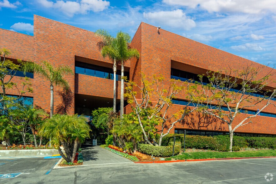 2716 Ocean Park Blvd, Santa Monica, CA à louer - Photo de l’immeuble – Image 2 sur 5
