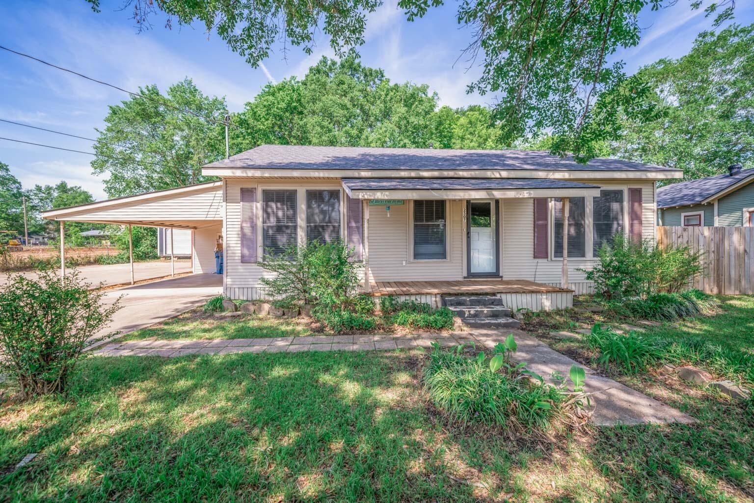 2507 S Henderson Blvd, Kilgore, TX à vendre Photo principale– Image 1 sur 2