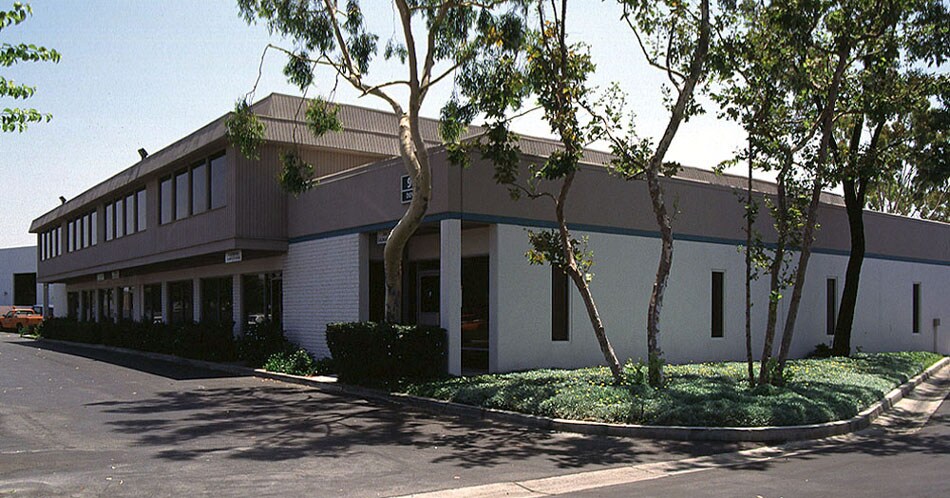 20620 S Leapwood Ave, Carson, CA à louer - Photo principale – Image 2 sur 4