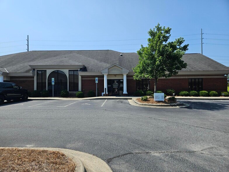 2459 Emerald Pl, Greenville, NC à vendre - Photo principale – Image 1 sur 52